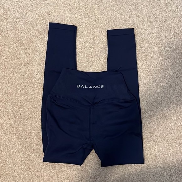 Balance athletica linear leggings - Picture 2 of 3